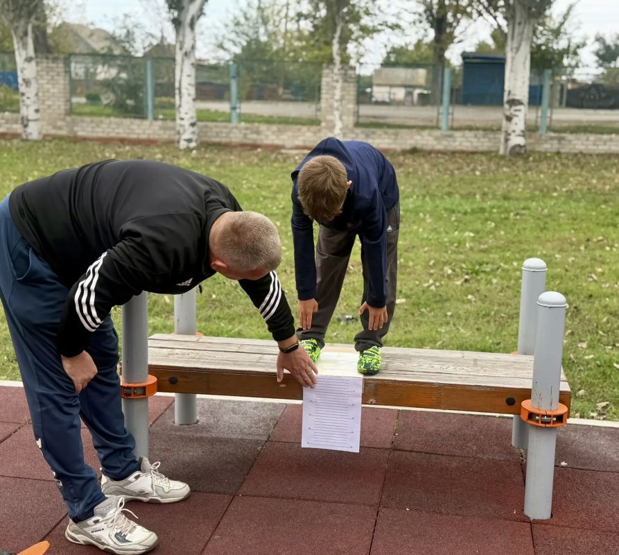 Воспитанники ГБУ ДО ЗО «Спортивная школа №1 г. Приморск» продолжают знакомиться с комплексом «Готов к труду и обороне» и пробовать свои силы в его испытаниях Воспитанники ГБУ ДО ЗО «Спортивная школа №1 г. Приморск» продолжают знакомиться с комплексом «Готов к труду и обороне» и пробовать свои силы в его испытаниях