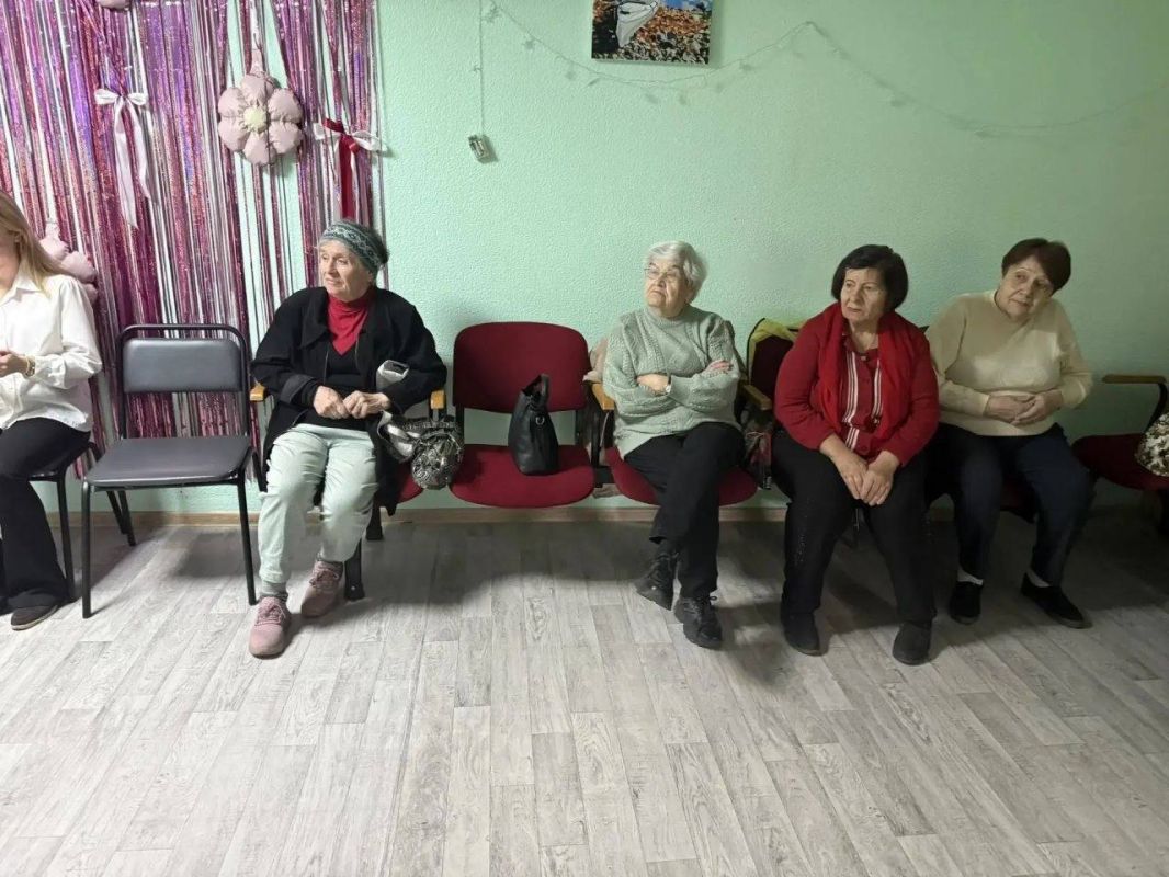В отделении активного долголетия г. Мелитополь ГБУ «Комплексный центр социального обслуживания населения» Министерства труда и социальной политики Запорожской области состоялась литературно-музыкальная встреча, посвящённая... В отделении активного долголетия г. Мелитополь ГБУ «Комплексный центр социального обслуживания населения» Министерства труда и социальной политики Запорожской области состоялась литературно-музыкальная встреча, посвящённая...
