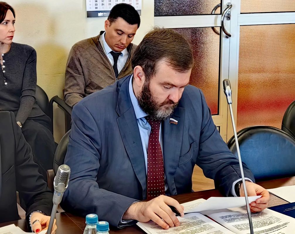 Дмитрий Ворона: На прошлой неделе на пленарном заседании Государственной Думы был официально подтвержден мой переход в состав Комитета ГД по государственному строительству и законодательству Дмитрий Ворона: На прошлой неделе на пленарном заседании Государственной Думы был официально подтвержден мой переход в состав Комитета ГД по государственному строительству и законодательству