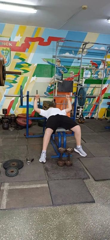 В Бердянске прошло первенство по пауэрлифтингу среди юношей до 23 лет В Бердянске прошло первенство по пауэрлифтингу среди юношей до 23 лет