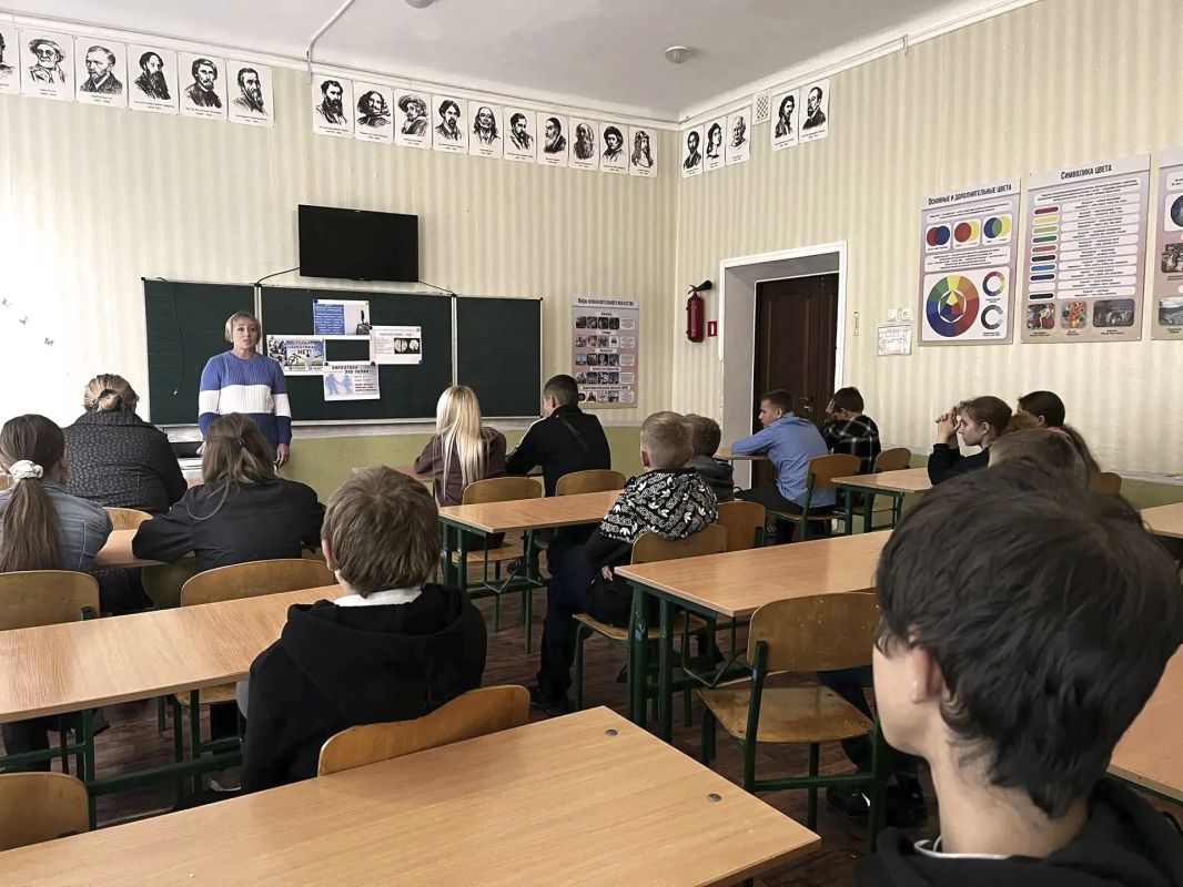 В Пришибской школе специалист Администрации провела профилактическое занятие об опасности наркотиков