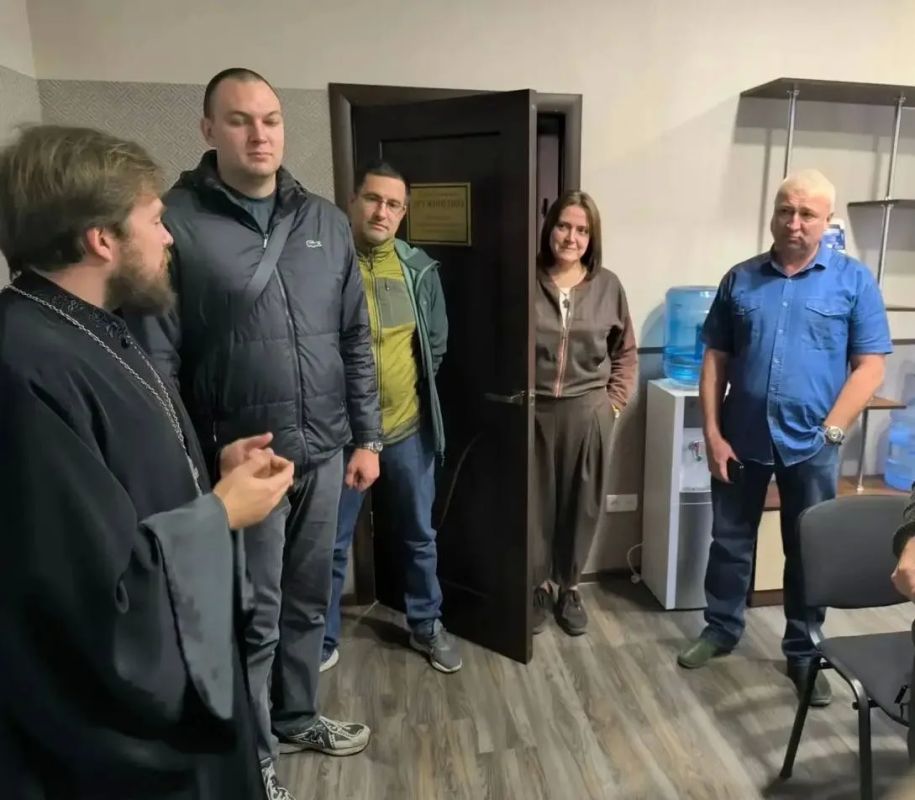 В пгт Акимовка прошла миссионерская акция, посвященная празднику Покрова Пресвятой Богородицы В пгт Акимовка прошла миссионерская акция, посвященная празднику Покрова Пресвятой Богородицы