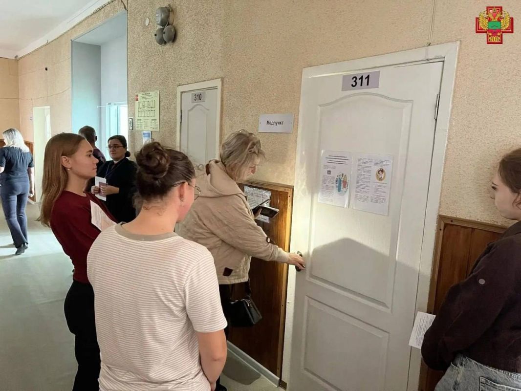 В Бердянском медицинском колледже прошла вакцинация от гриппа В Бердянском медицинском колледже прошла вакцинация от гриппа