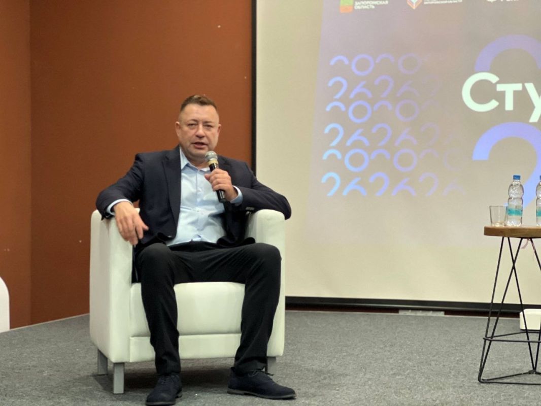Молодежь Запорожской области встретилась с и. о. министра образования Молодежь Запорожской области встретилась с и. о. министра образования