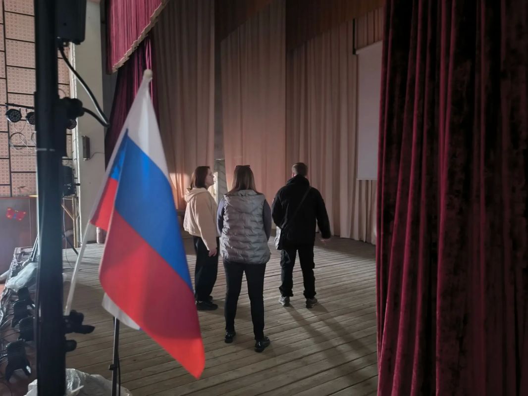 В ДК Акимовского округа везут новое оборудование! В ДК Акимовского округа везут новое оборудование!