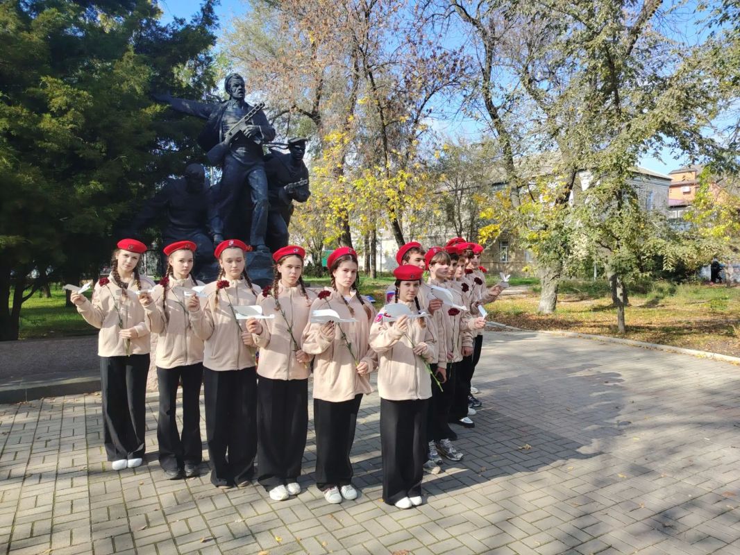 В память о героях. 22 октября отмечается День белых журавлей В память о героях. 22 октября отмечается День белых журавлей