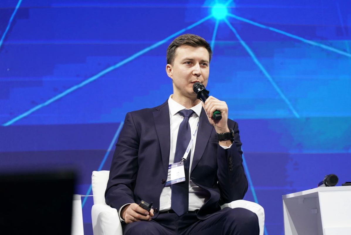 Григорий Прохватилов: На пятом съезде федерального партийного проекта «Единой России» «Цифровая Россия» обсудили итоги работы проекта за 2026 год Григорий Прохватилов: На пятом съезде федерального партийного проекта «Единой России» «Цифровая Россия» обсудили итоги работы проекта за 2026 год