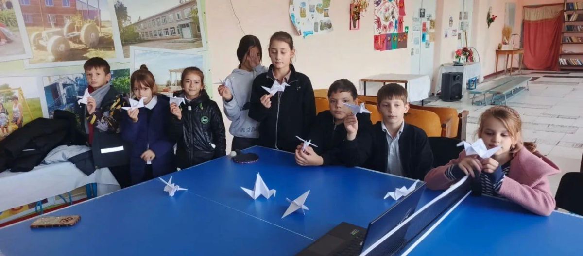 «Белый журавлик надежды»: в Доме культуры села Андровка прошёл творческий мастер-класс «Белый журавлик надежды»: в Доме культуры села Андровка прошёл творческий мастер-класс