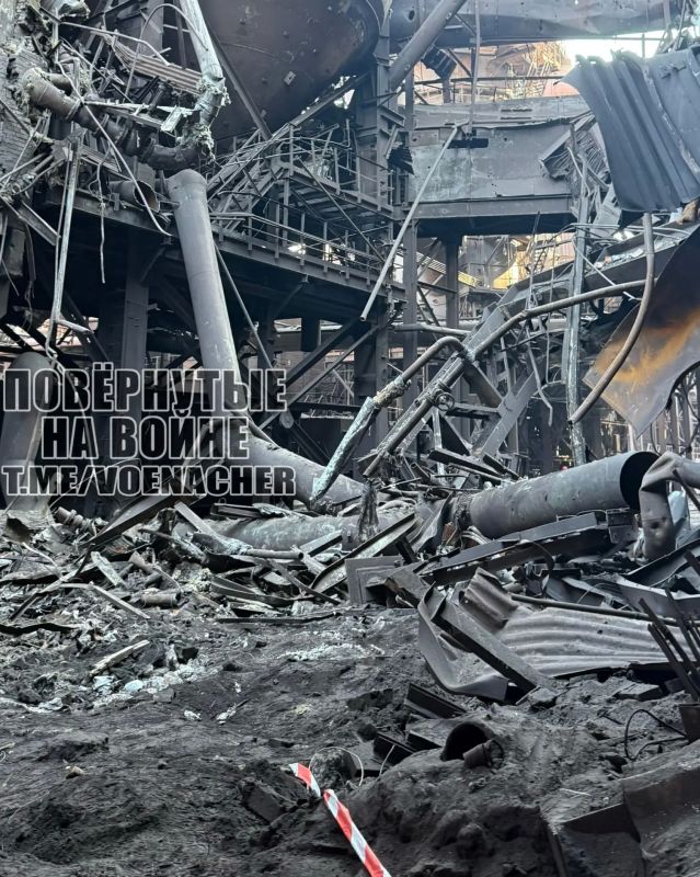 Опубликованы фотографии последствий ударов по комбинату «Запорожсталь» с очередным нытьем о бедственном положении предприятия Опубликованы фотографии последствий ударов по комбинату «Запорожсталь» с очередным нытьем о бедственном положении предприятия