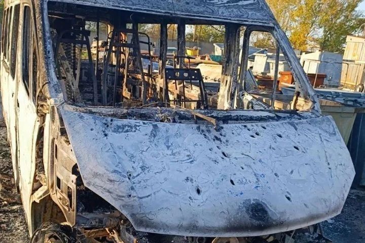 В Энергодаре беспилотники ВСУ атаковали коммунальную технику и павильон