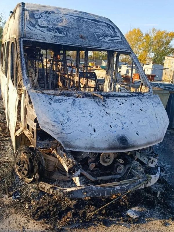 В Энергодаре дрон ВСУ уничтожил автобус для перевозки людей на диализ