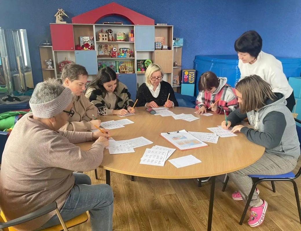 В отделении комплексной реабилитации инвалидов г. Мелитополь ГБУ «Комплексный центр социального обслуживания населения» Министерства труда и социальной политики Запорожской области состоялся логопедический практикум на тему:... В отделении комплексной реабилитации инвалидов г. Мелитополь ГБУ «Комплексный центр социального обслуживания населения» Министерства труда и социальной политики Запорожской области состоялся логопедический практикум на тему:...