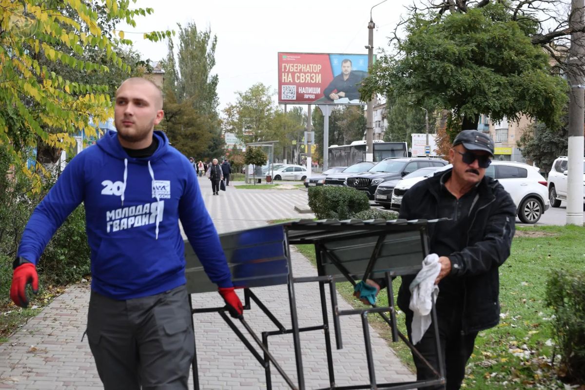 В Мелитополе установили навес для генератора у здания региональной организации Всероссийского общества инвалидов В Мелитополе установили навес для генератора у здания региональной организации Всероссийского общества инвалидов