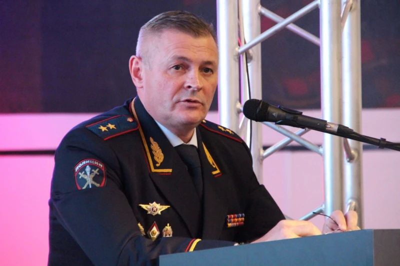 Виктор Емельяненко: 27 октября наши самые искренние поздравления направляются человеку, чья служба является опорой безопасности в непростое время