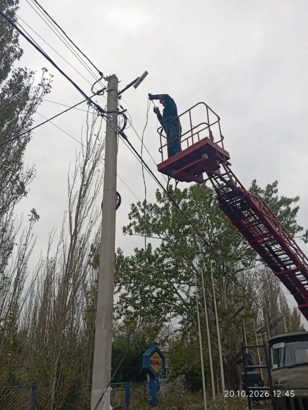 В Бердянске продолжается подготовка к осенне - зимнему пекриоду В Бердянске продолжается подготовка к осенне - зимнему пекриоду