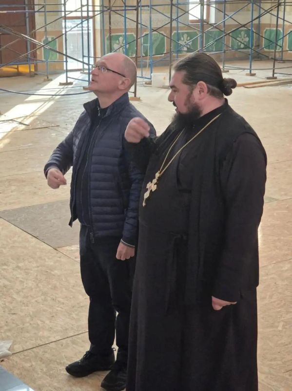 Кириенко посетил Энергодар на фоне атак на ЗАЭС и обсудил безопасность станции и подготовку региона к зиме Кириенко посетил Энергодар на фоне атак на ЗАЭС и обсудил безопасность станции и подготовку региона к зиме