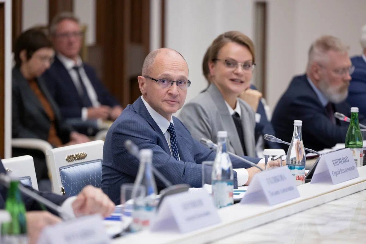 Состоялось заседание Наблюдательного совета Государственного фонда «Защитники Отечества» под председательством Первого заместителя Руководителя Администрации Президента РФ Сергея Кириенко