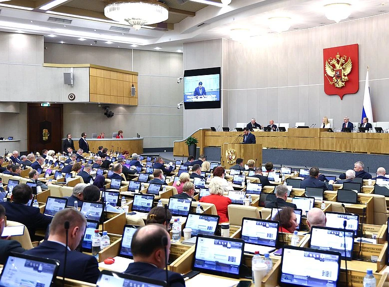 Дмитрий Ворона: Сегодня приняли в первом чтении проект федерального бюджета на 2027-2029 годы, представленный главой Минфина А.Г. Силуановым. Фракция «Единая Россия» поддержала документ единогласно