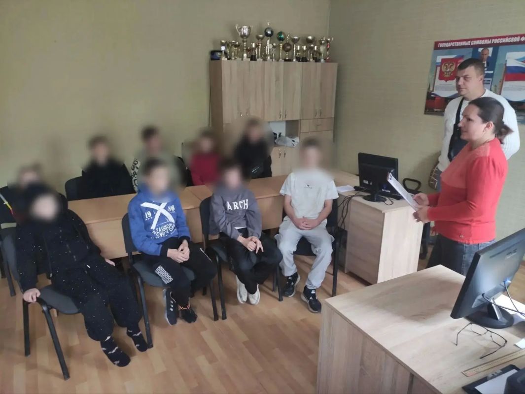 «Твой выбор — твоя безопасность»: антитеррористическое мероприятие в спортивной школе пгт Куйбышево «Твой выбор — твоя безопасность»: антитеррористическое мероприятие в спортивной школе пгт Куйбышево