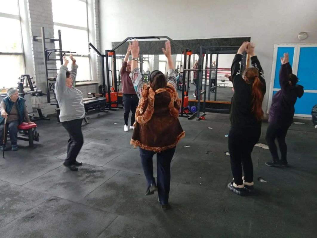 В рамках программы «Активное долголетие» Спортивная школа Бердянского муниципального округа активно поддерживает движение среди людей старшего поколения В рамках программы «Активное долголетие» Спортивная школа Бердянского муниципального округа активно поддерживает движение среди людей старшего поколения
