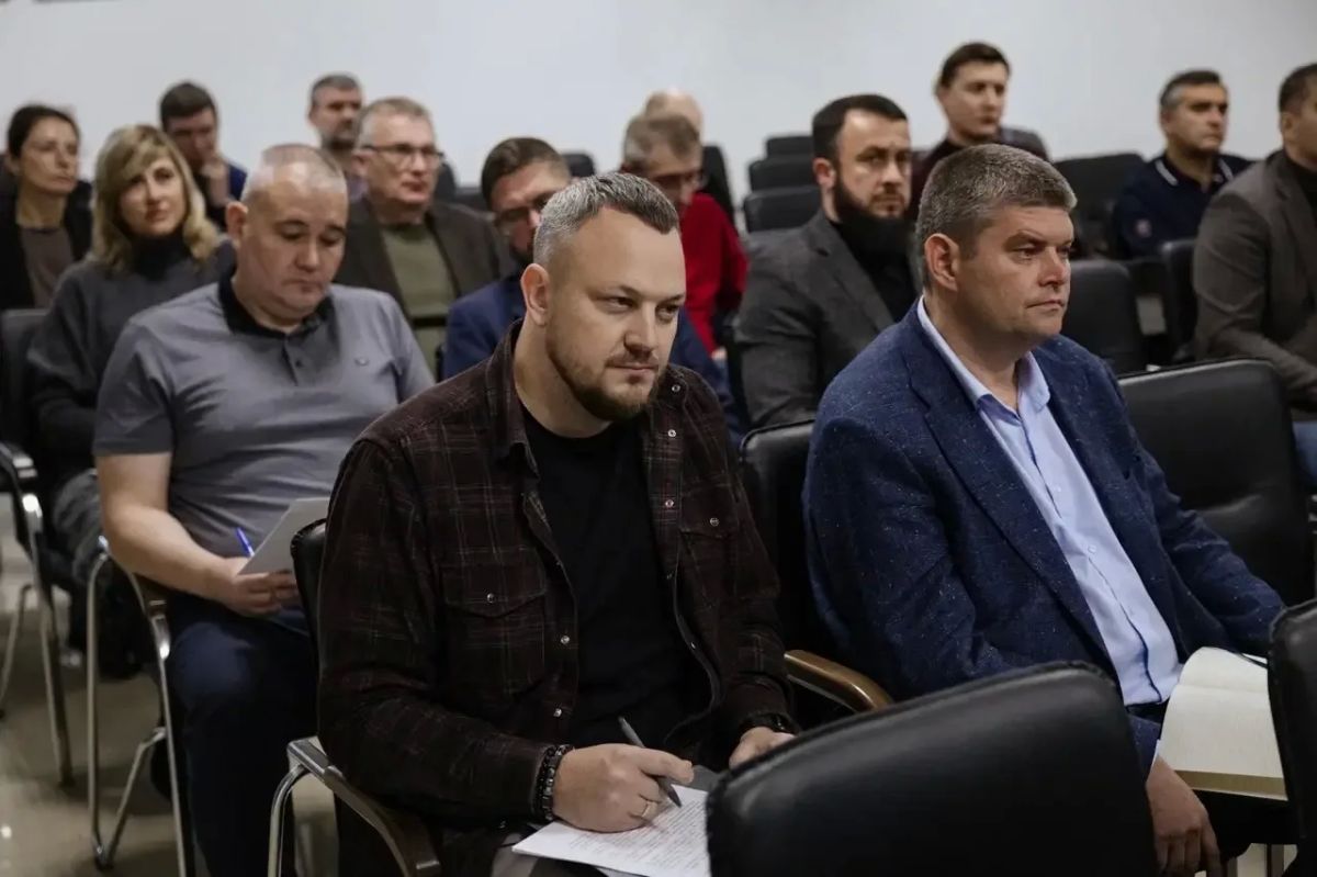 Евгений Балицкий: Запорожскую область с рабочим визитом посетили замминистра строительства и жилищно-коммунального хозяйства Российской Федерации Алмаз Шаукатович Хусаинов и замминистра энергетики Российской Федерации... Евгений Балицкий: Запорожскую область с рабочим визитом посетили замминистра строительства и жилищно-коммунального хозяйства Российской Федерации Алмаз Шаукатович Хусаинов и замминистра энергетики Российской Федерации...