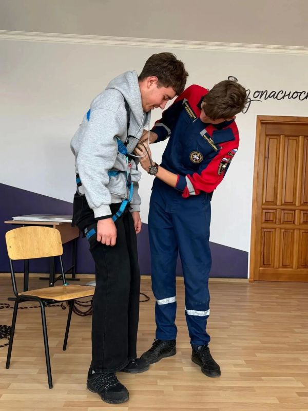 Всё выше, и выше, и выше!. Пока ещё погода позволяет, проводим занятия по высотной подготовке для наших добровольцев Всё выше, и выше, и выше!. Пока ещё погода позволяет, проводим занятия по высотной подготовке для наших добровольцев